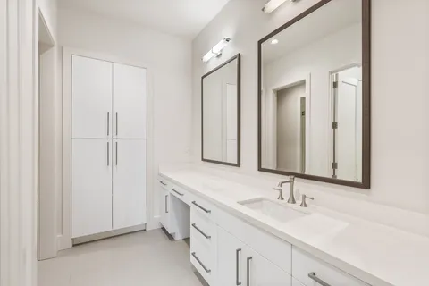 $4,350,000 | 11703 Flintwood Drive, Houston, TX 77024