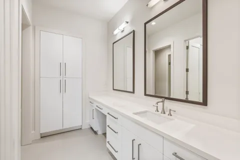 $4,000,000 | 11703 Flintwood Drive, Houston, TX 77024