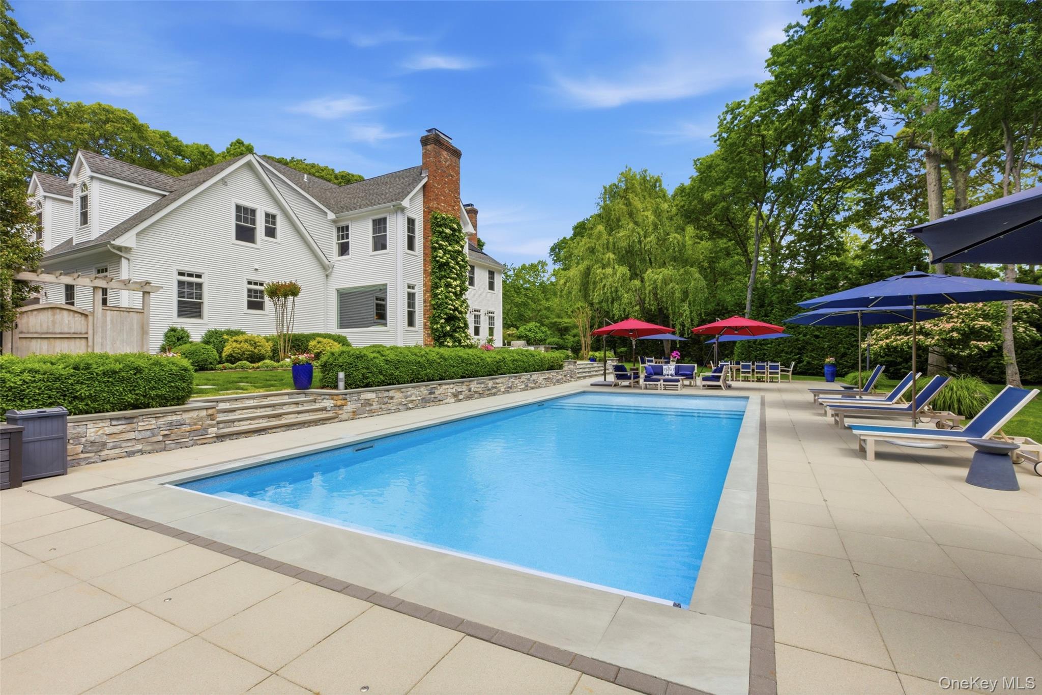 77 Mud Road Setauket, NY 11733 - Photo 4 of 46