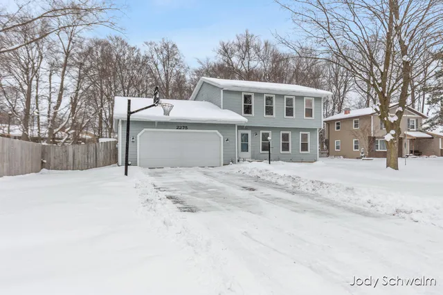 $375,000 | 2275 Embro Drive Southeast, Grand Rapids, MI 49508