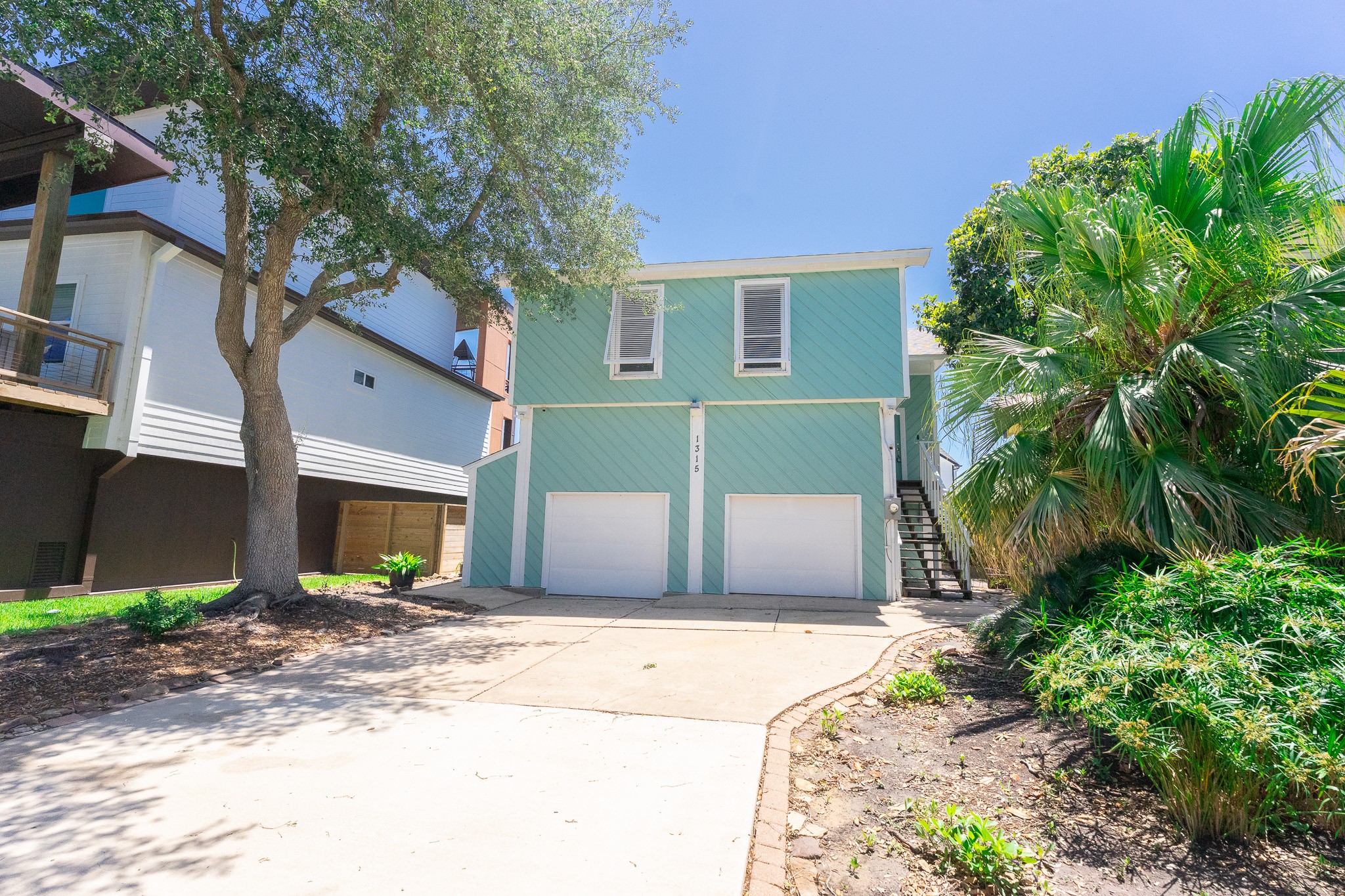 1315 23rd Street Dickinson, TX 77539 - Photo 3 of 47