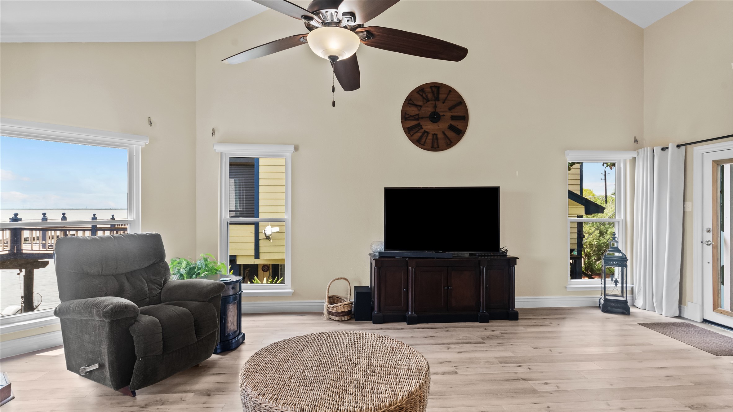 1315 23rd Street Dickinson, TX 77539 - Photo 10 of 47