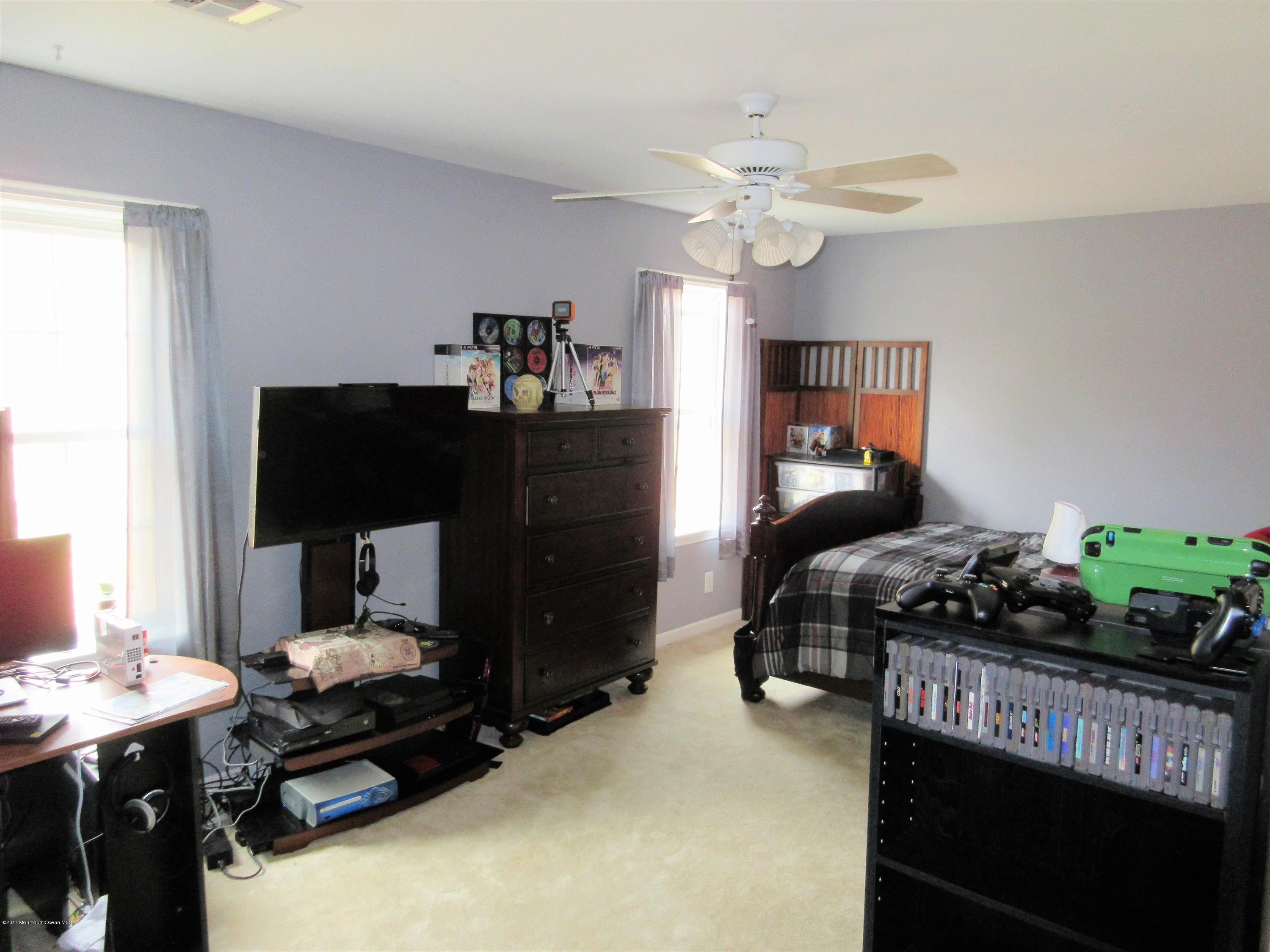 46 Hopkins Road New Egypt, NJ 08533 - Photo 27 of 36 Guest room 3