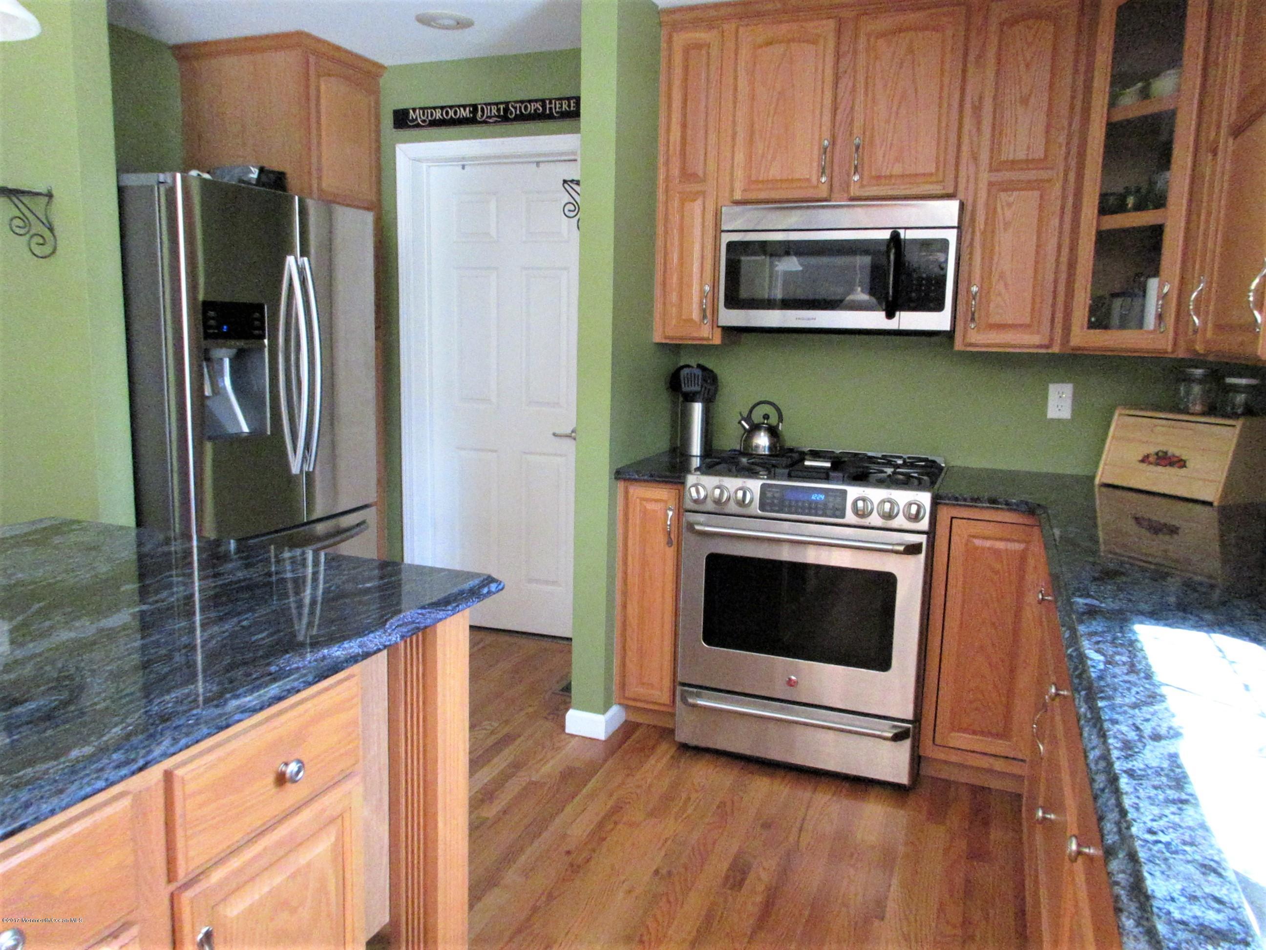 46 Hopkins Road New Egypt, NJ 08533 - Photo 10 of 36 Appliances