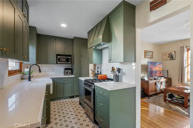 $795,000 | 3430 Lewis Avenue, Long Beach, CA 90807