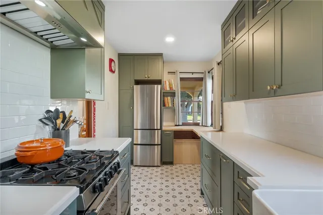 $795,000 | 3430 Lewis Avenue, Long Beach, CA 90807