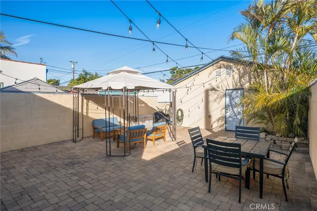 $795,000 | 3430 Lewis Avenue, Long Beach, CA 90807
