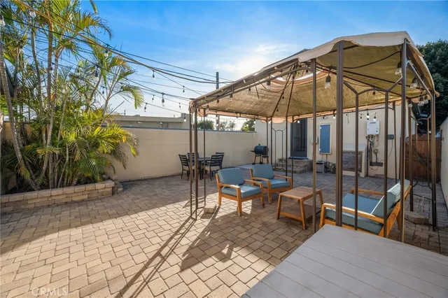 $795,000 | 3430 Lewis Avenue, Long Beach, CA 90807