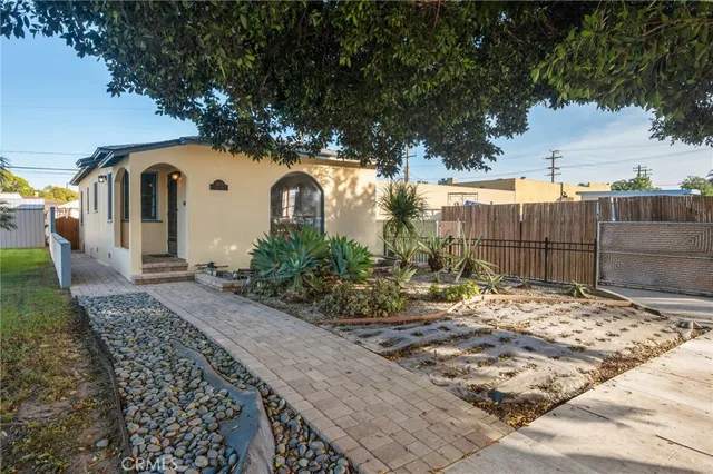 $795,000 | 3430 Lewis Avenue, Long Beach, CA 90807