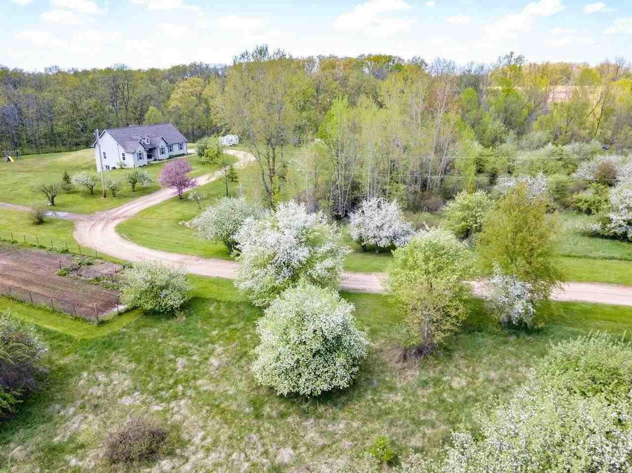 13850 Shaftsburg Road Perry, MI 48872 - Photo 75 of 94 21454472-74.JPG