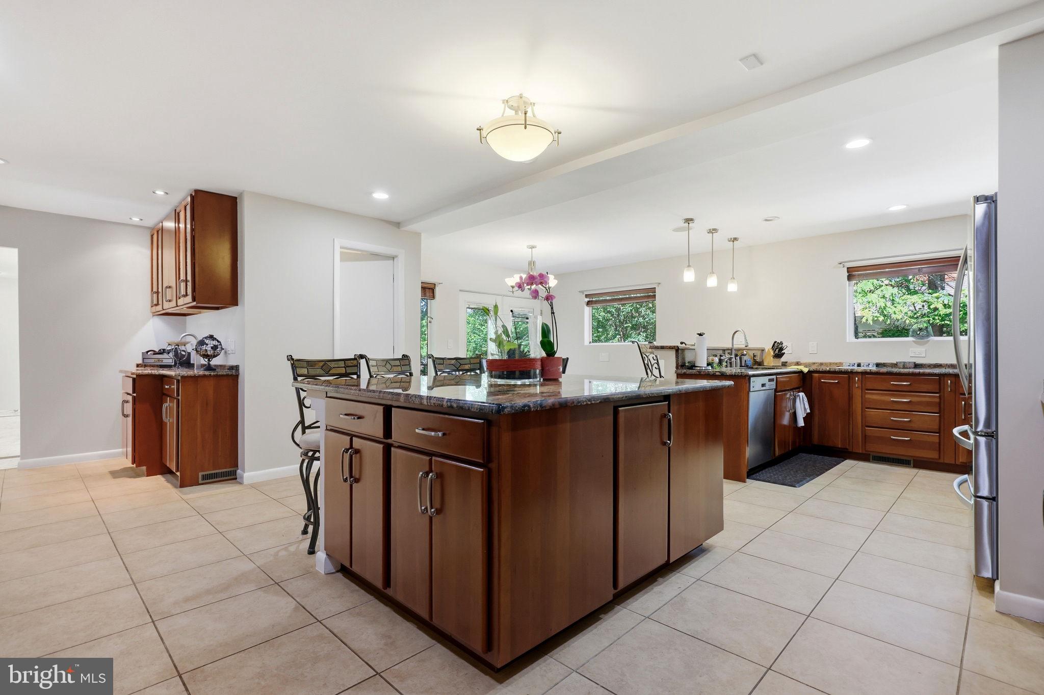 8578 Brickyard Road Potomac, MD 20854 - Photo 14 of 83