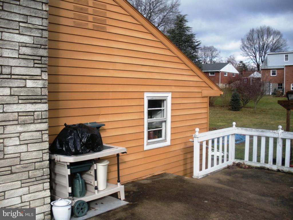 500 Capri Road Lancaster, PA 17603 - Photo 3 of 25 Gallery Image 3