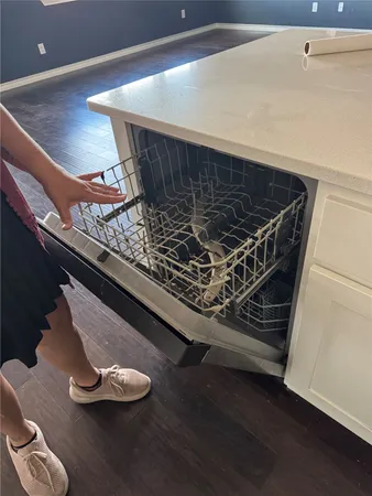 $330,000 | 333 Capstone Road, Liberty Hill, TX 78642