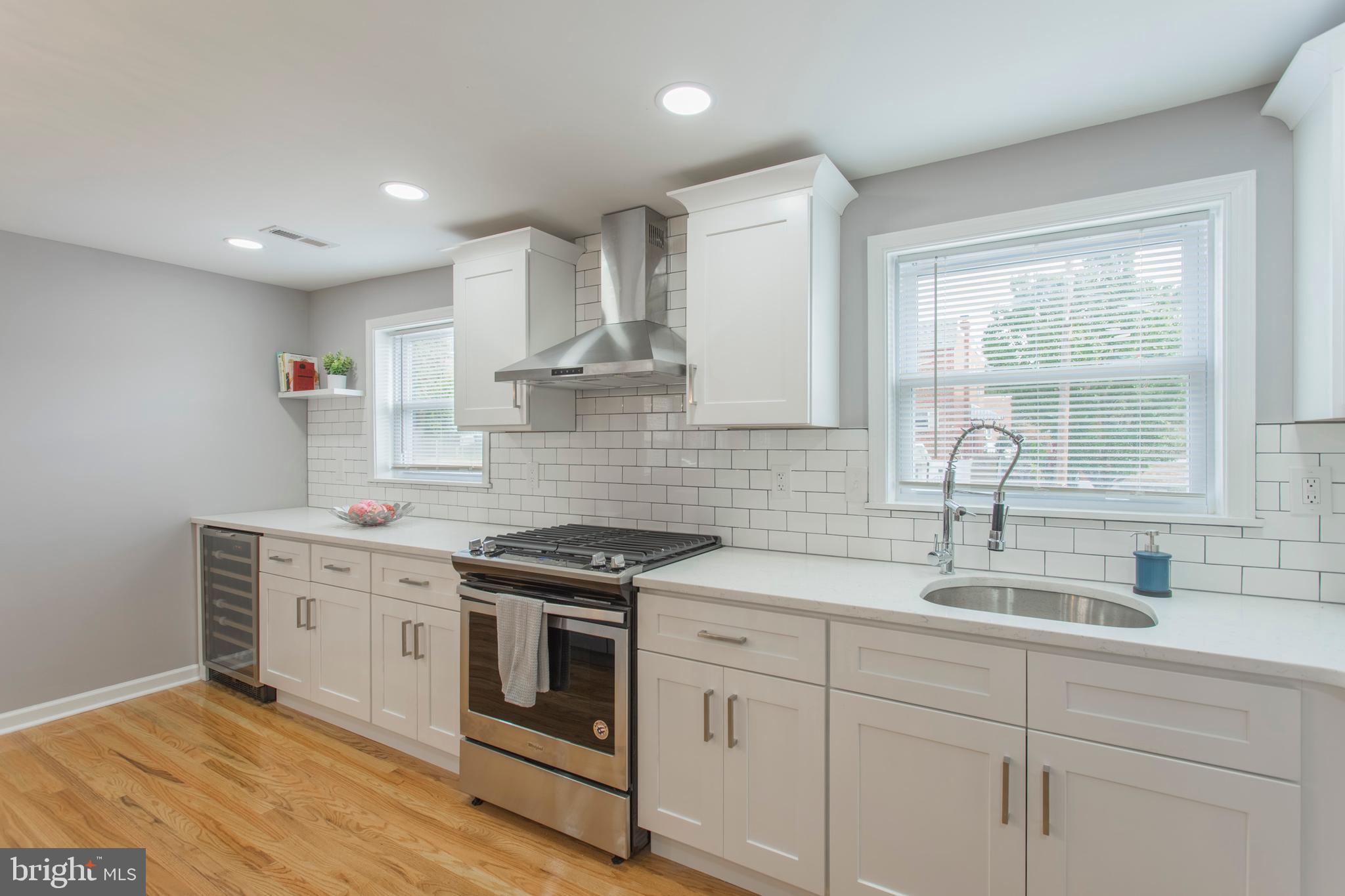 7338 Hiola Road Philadelphia, PA 19128 - Photo 5 of 24 Gallery Image 5