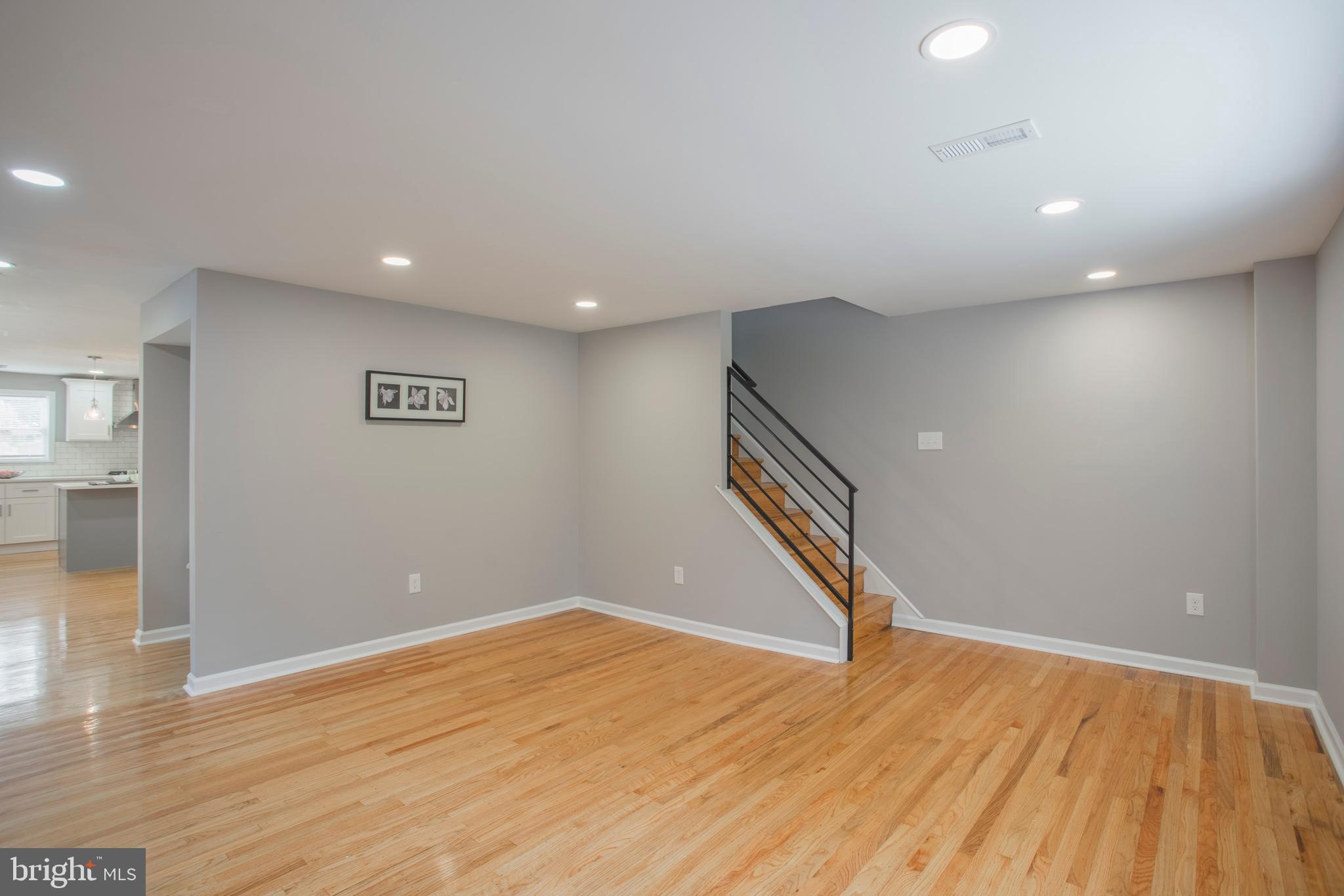 7338 Hiola Road Philadelphia, PA 19128 - Photo 8 of 24 Gallery Image 8