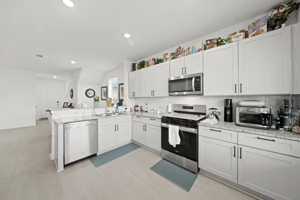 $2,350 | 26235 Arrowleaf Drive, Magnolia, TX 77355