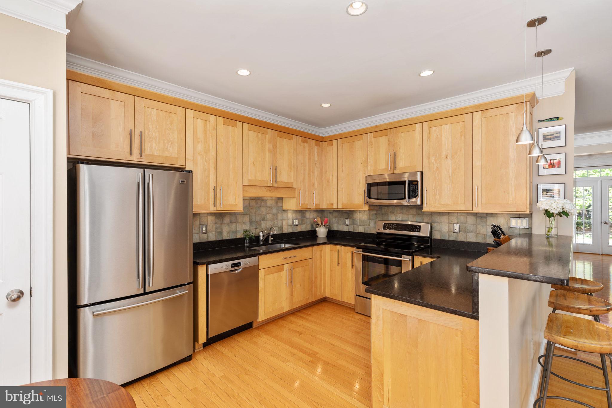 1338 Sundial Drive Reston, VA 20194 - Photo 12 of 51 Kitchen | Main Level