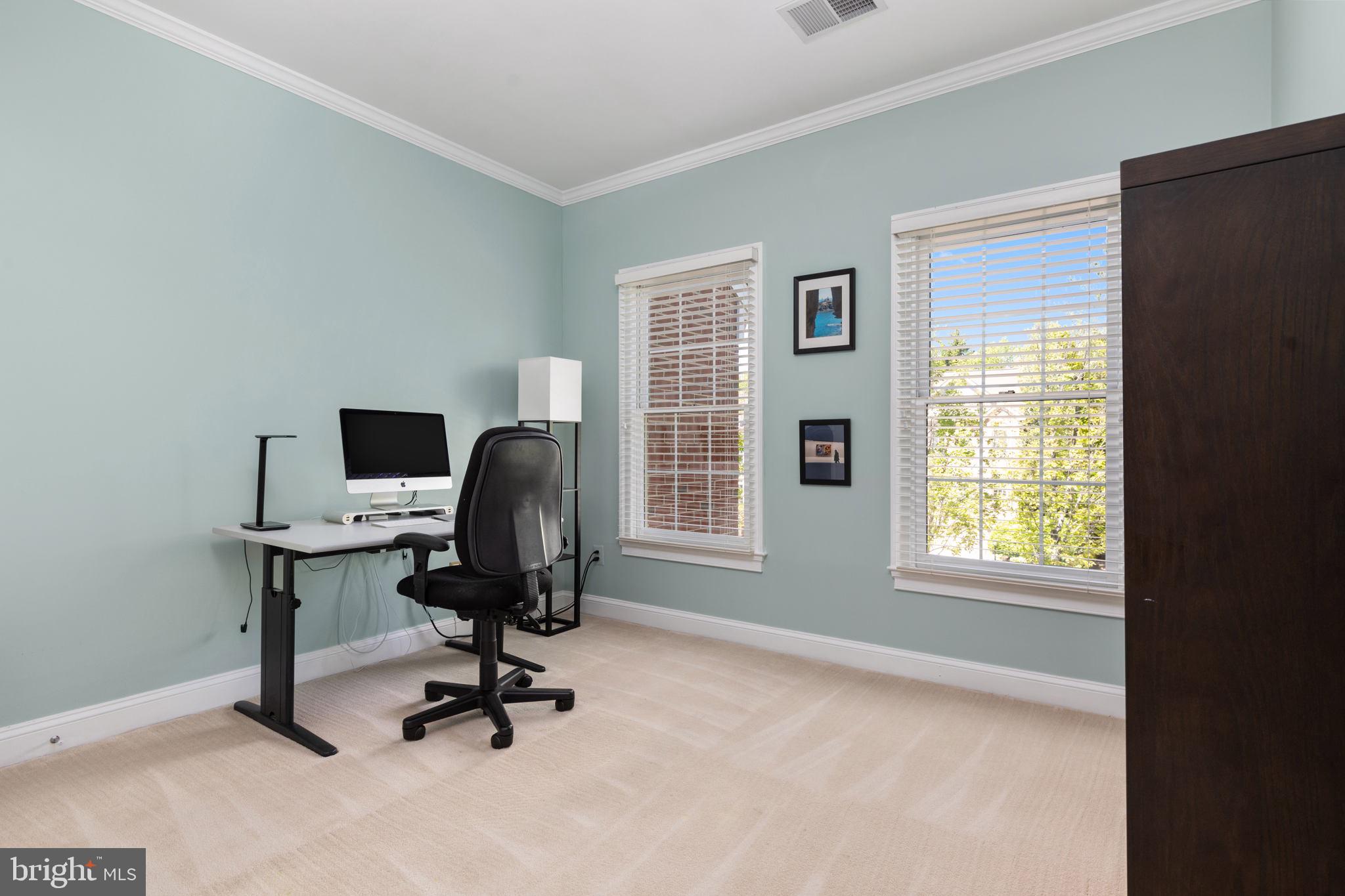 1338 Sundial Drive Reston, VA 20194 - Photo 22 of 51 Bedroom #3 | Upper Level
