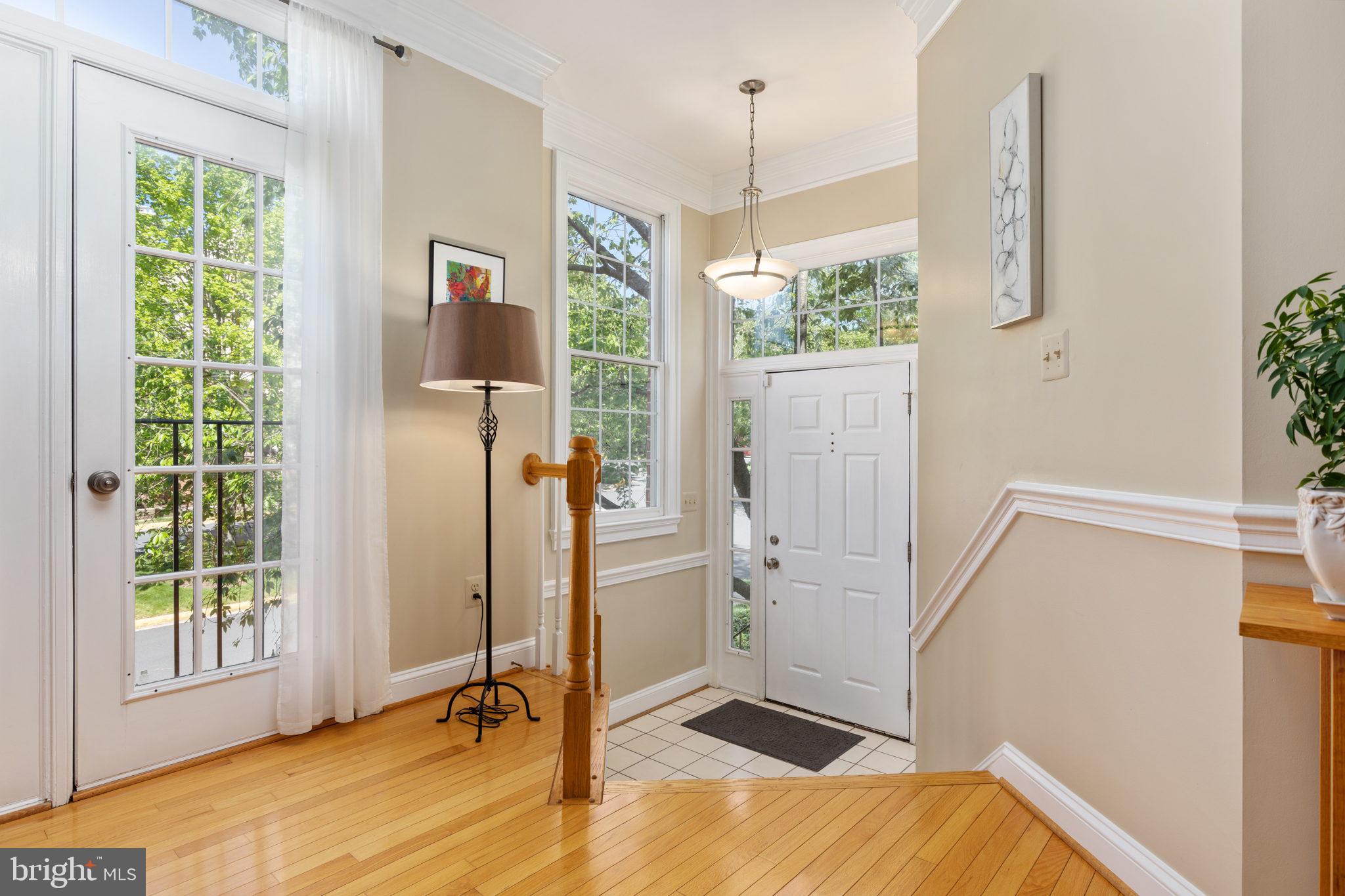 1338 Sundial Drive Reston, VA 20194 - Photo 7 of 51 Entrance Foyer | Main Level