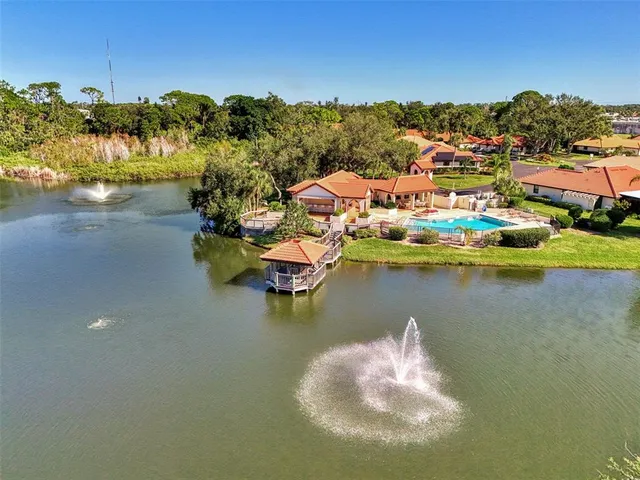 $389,900 | 218 Laurel Hollow Drive, Unit 10, Nokomis, FL 34275