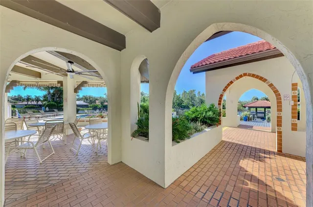 $389,900 | 218 Laurel Hollow Drive, Unit 10, Nokomis, FL 34275