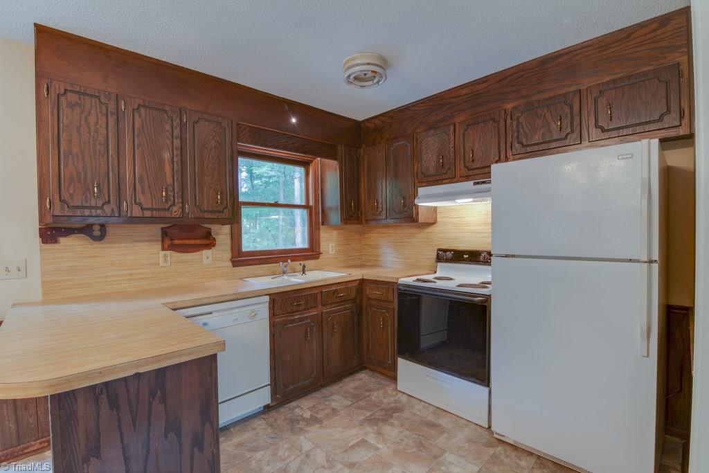 3671 Day Road Walkertown, NC 27051 - Photo 8 of 30 Gallery Image 8