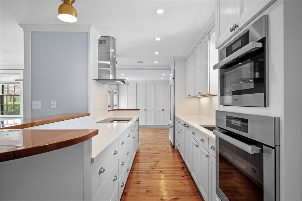 1 Pearl Street Marblehead, MA 01945 - Photo 10 of 24