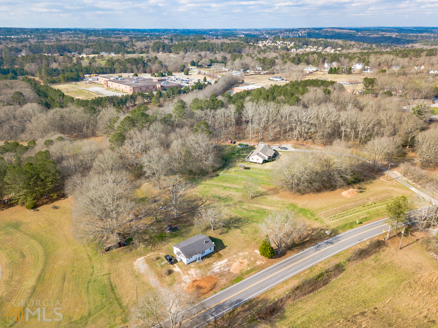 928 Grayson New Hope Road Lawrenceville, GA 30045 - Photo 5 of 36 a view of lake and mountain