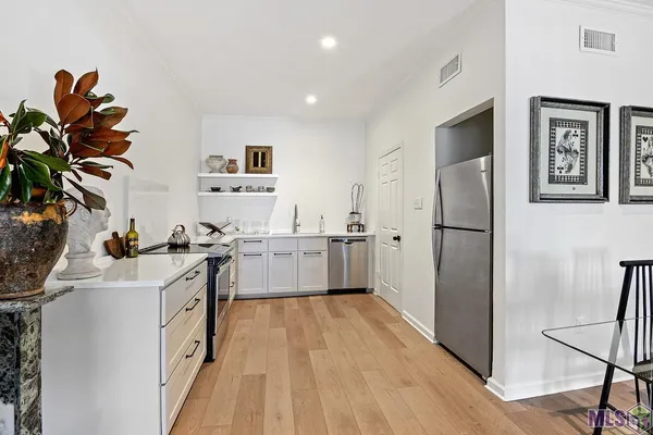 $1,800 | 7640 Lasalle Avenue, Unit 203, Baton Rouge, LA 70806