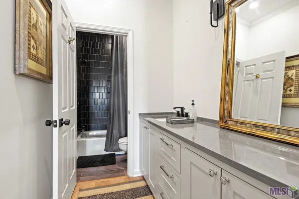 $1,800 | 7640 Lasalle Avenue, Unit 203, Baton Rouge, LA 70806