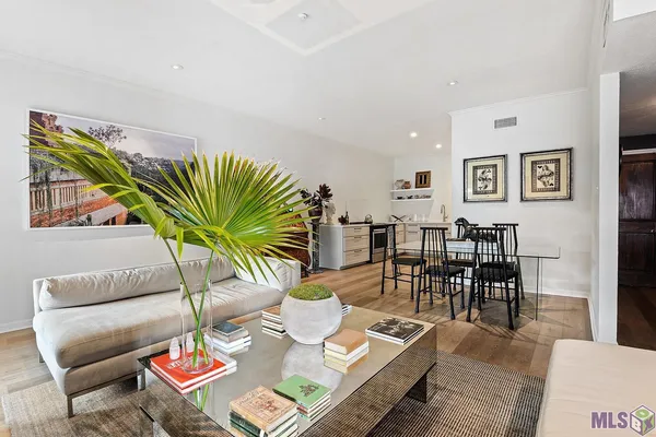 $1,800 | 7640 Lasalle Avenue, Unit 203, Baton Rouge, LA 70806