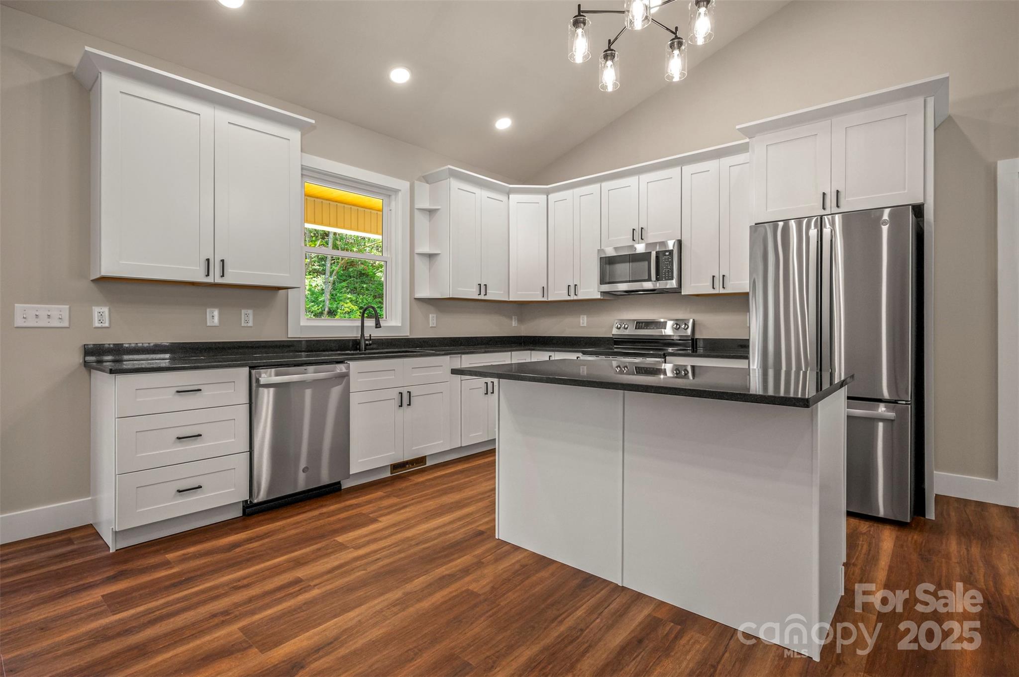 626 Felmet Road Flat Rock, NC 28731 - Photo 12 of 36