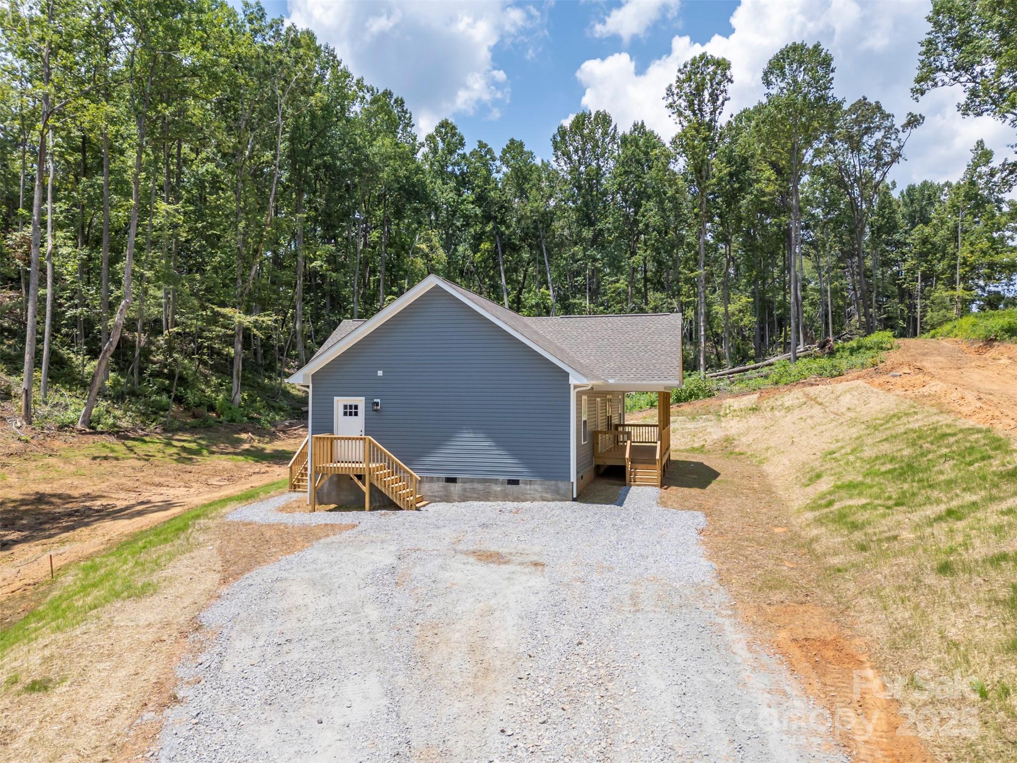 626 Felmet Road Flat Rock, NC 28731 - Photo 2 of 36