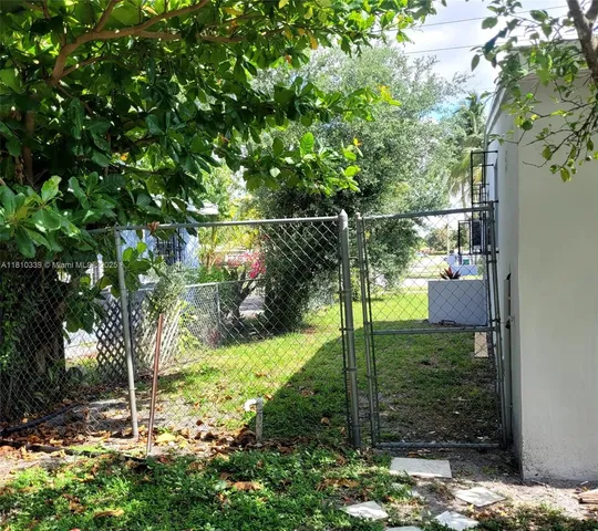 $424,900 | 1760 Northwest 127th Street, Miami, FL 33167