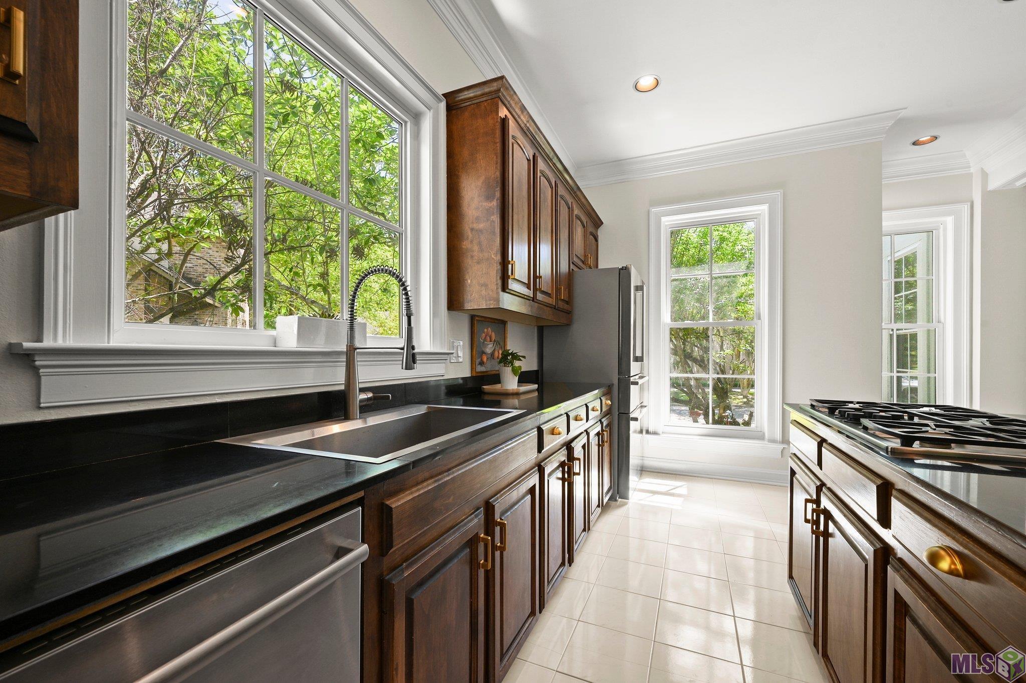 1242 Applewood Road Baton Rouge, LA 70808 - Photo 10 of 43 Gallery Image 10