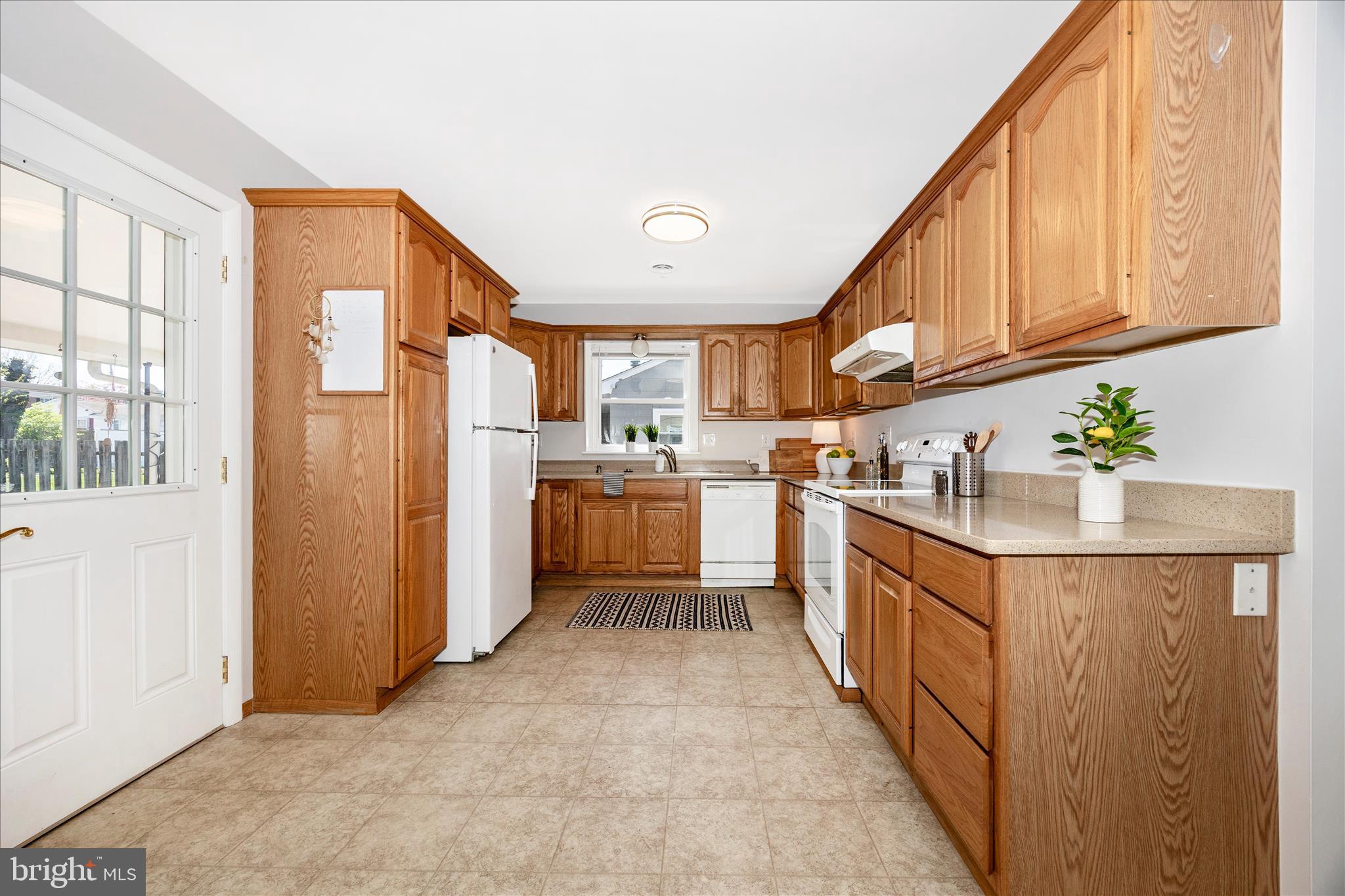 504 Valley Street Frederick, MD 21701 - Photo 15 of 49 So many cabinets!