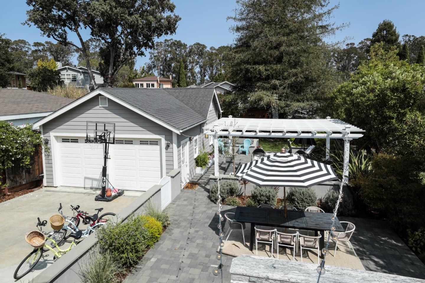 818 Crossway Road Burlingame, CA 94010 - Photo 12 of 50 a front view of a house with garden