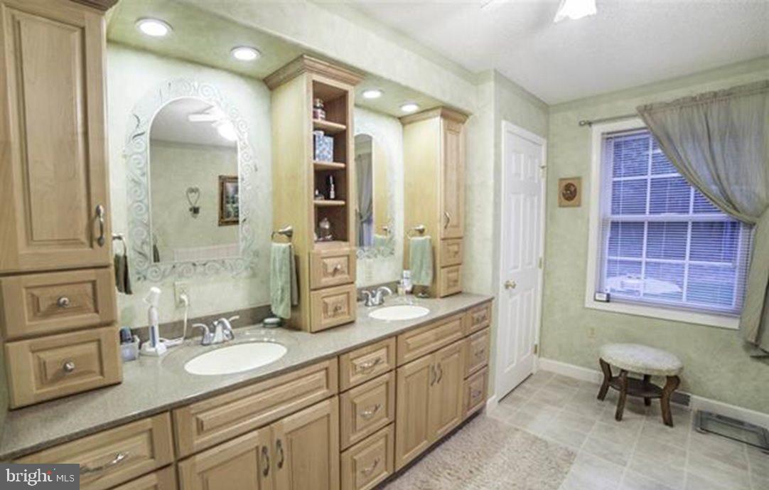 110 Cold Springs Road Dillsburg, PA 17019 - Photo 17 of 25 Gallery Image 17