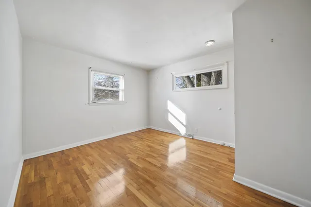 $219,900 | 1273 East Southfield Drive, Jackson, MI 49203