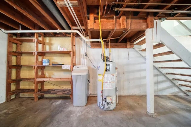 $219,900 | 1273 East Southfield Drive, Jackson, MI 49203