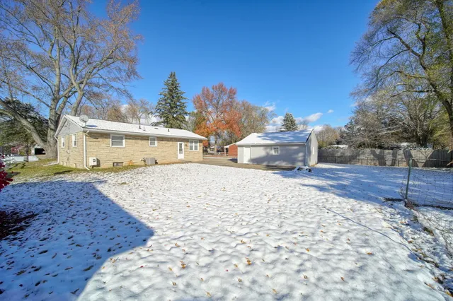 $219,900 | 1273 East Southfield Drive, Jackson, MI 49203