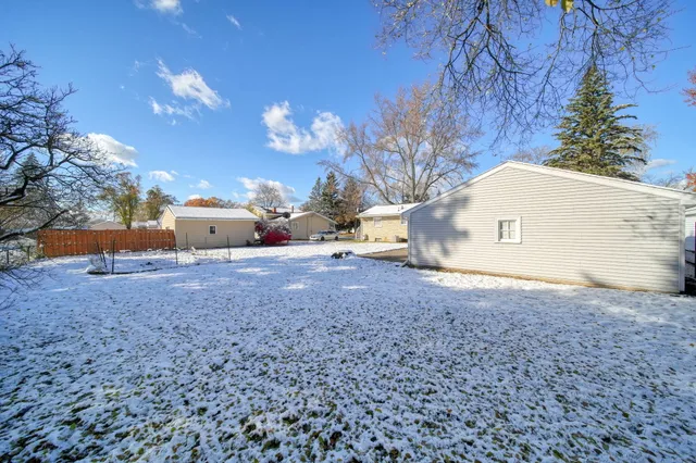 $219,900 | 1273 East Southfield Drive, Jackson, MI 49203