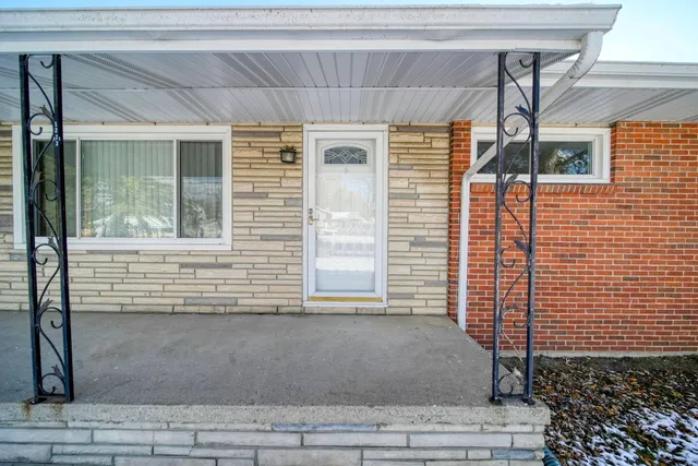 $219,900 | 1273 East Southfield Drive, Jackson, MI 49203