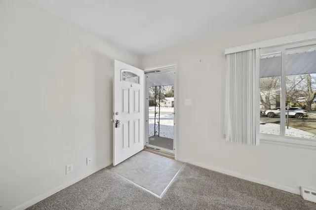 $219,900 | 1273 East Southfield Drive, Jackson, MI 49203