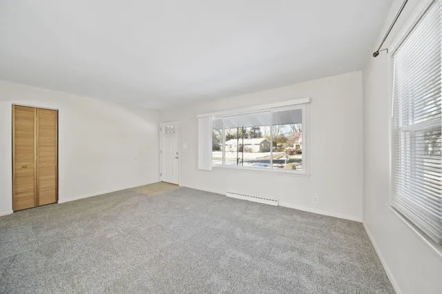 $219,900 | 1273 East Southfield Drive, Jackson, MI 49203