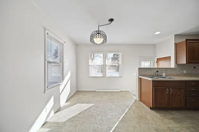 $219,900 | 1273 East Southfield Drive, Jackson, MI 49203