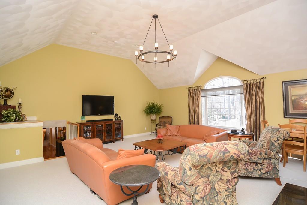 33 Pine Ridge Road Westford, MA 01886 - Photo 14 of 40 Gallery Image 14