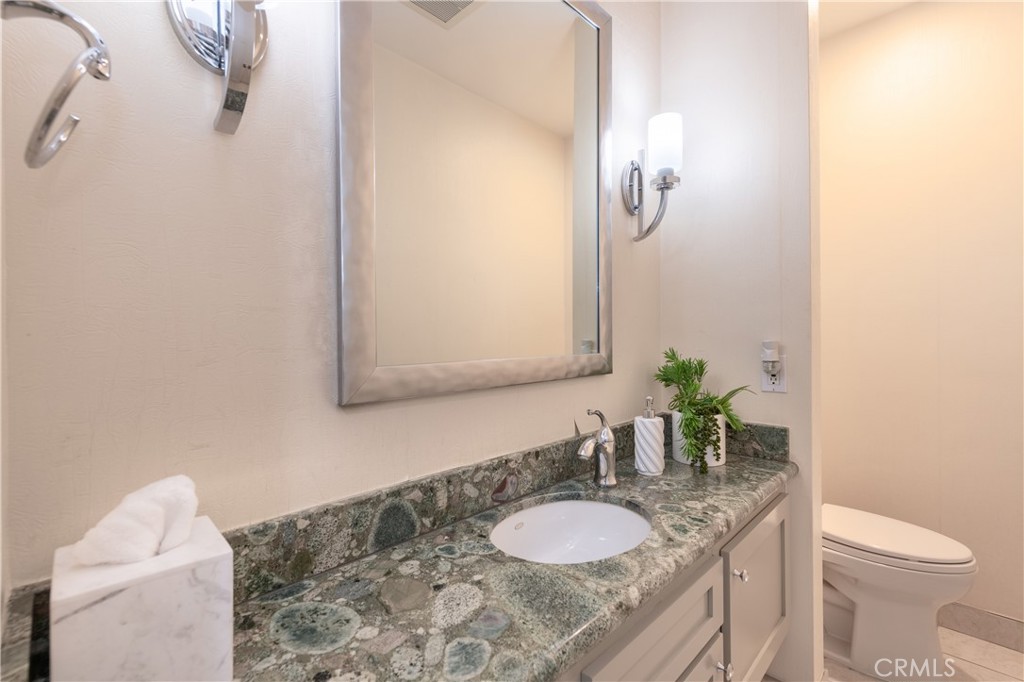 15514 High Knoll Road Encino, CA 91436 - Photo 22 of 35