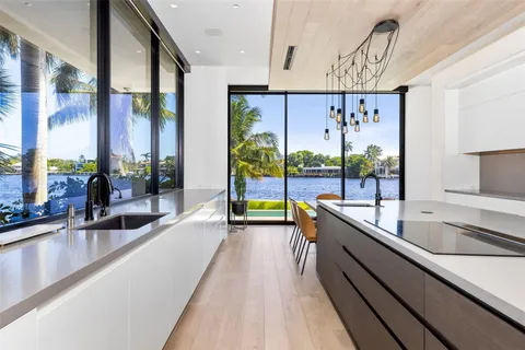$39,999,999 | 516 Mola Avenue, Fort Lauderdale, FL 33301