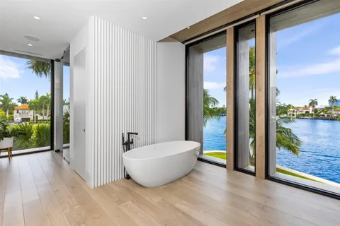 $39,999,999 | 516 Mola Avenue, Fort Lauderdale, FL 33301